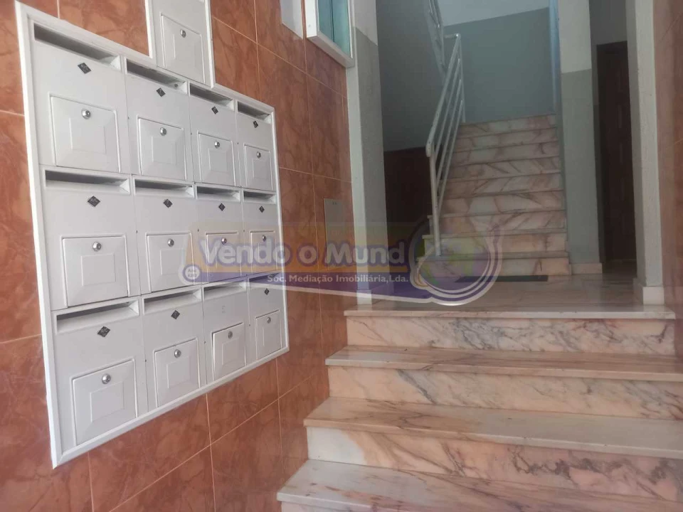 Apartamento T1 para Venda em Benavente Foto 12