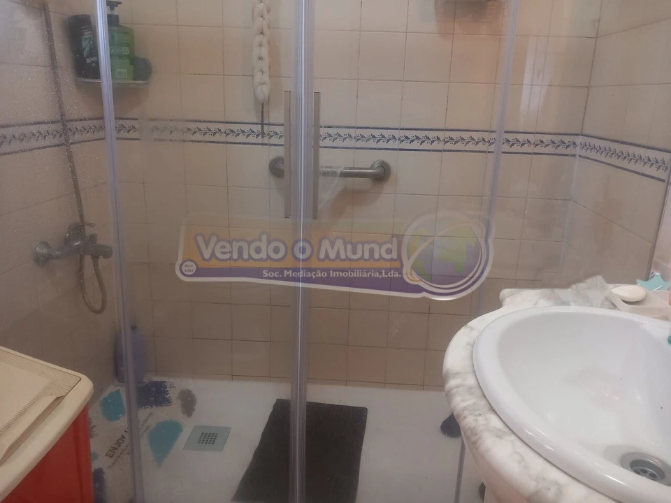 Apartamento T1 para Venda em Benavente Foto 10