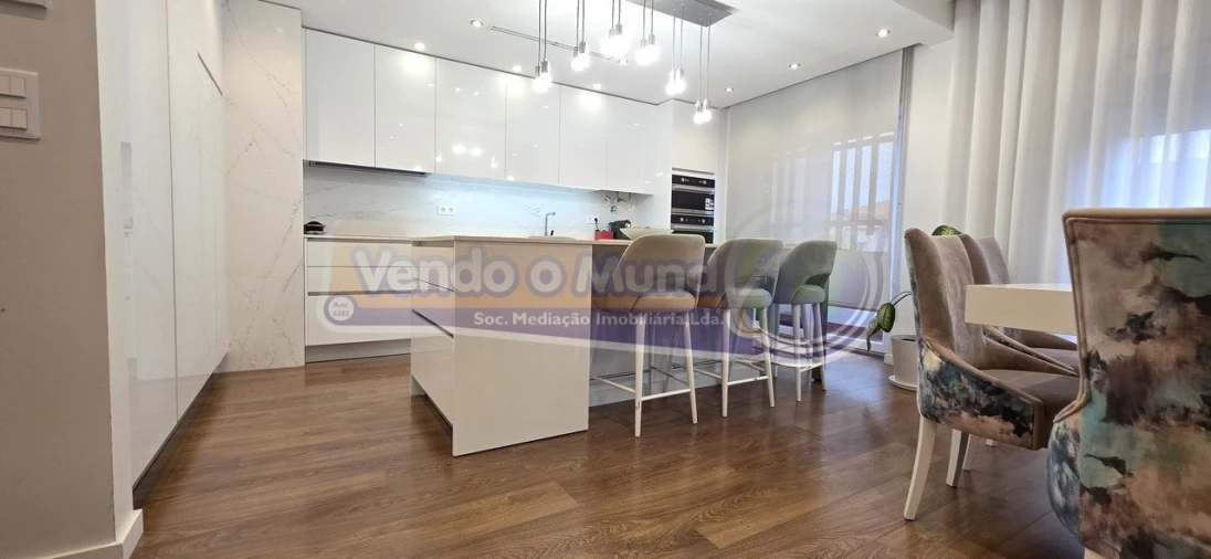 Apartamento T5 para Venda em Alverca do Ribatejo e Sobralinho Foto 4