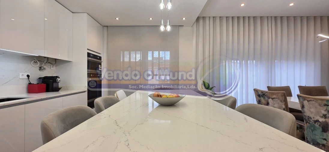 Apartamento T5 para Venda em Alverca do Ribatejo e Sobralinho Foto 8