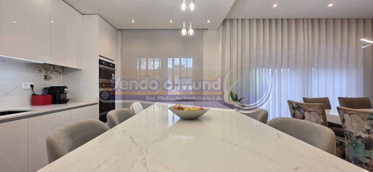 Apartamento T5 para Venda em Alverca do Ribatejo e Sobralinho Foto 8