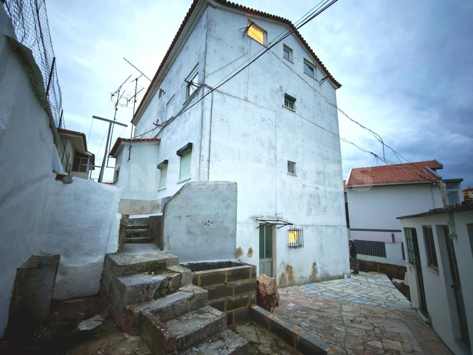 Apartamento T1 para Venda em Porto Salvo Foto 14