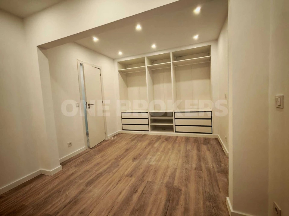 Apartamento T1 para Venda em Porto Salvo Foto 7