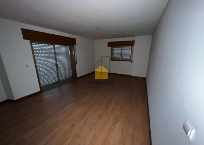 Apartamento T3 para Venda em Bonfim Foto 11