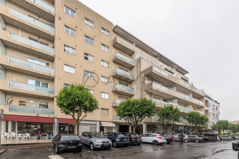 Apartamento T4 para Venda em Braga (Maximinos, Sé e Cividade) Foto 20