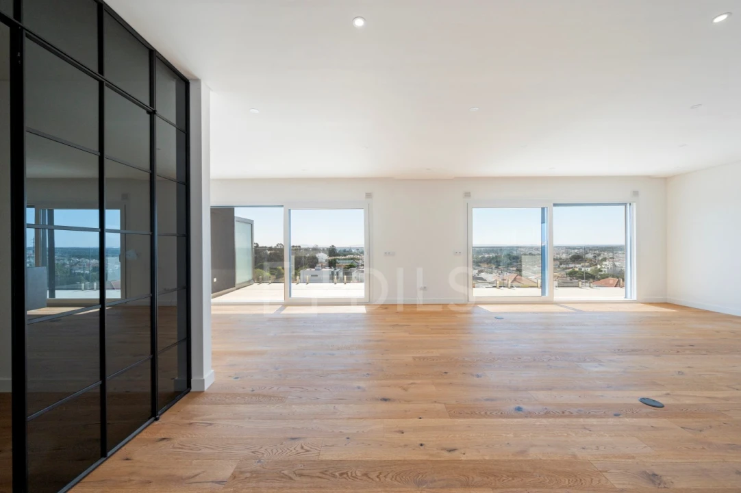 Apartamento T3 para Venda em Laranjeiro e Feijó Foto 2