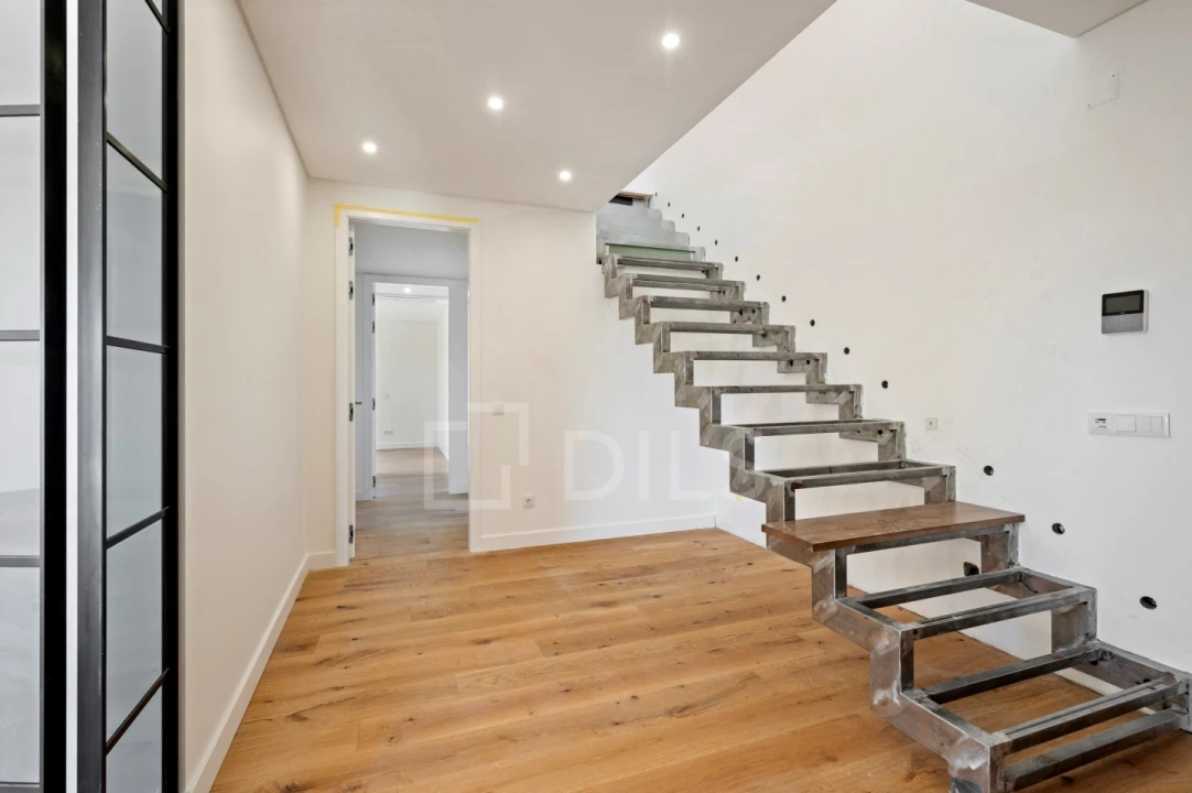 Apartamento T3 para Venda em Laranjeiro e Feijó Foto 6