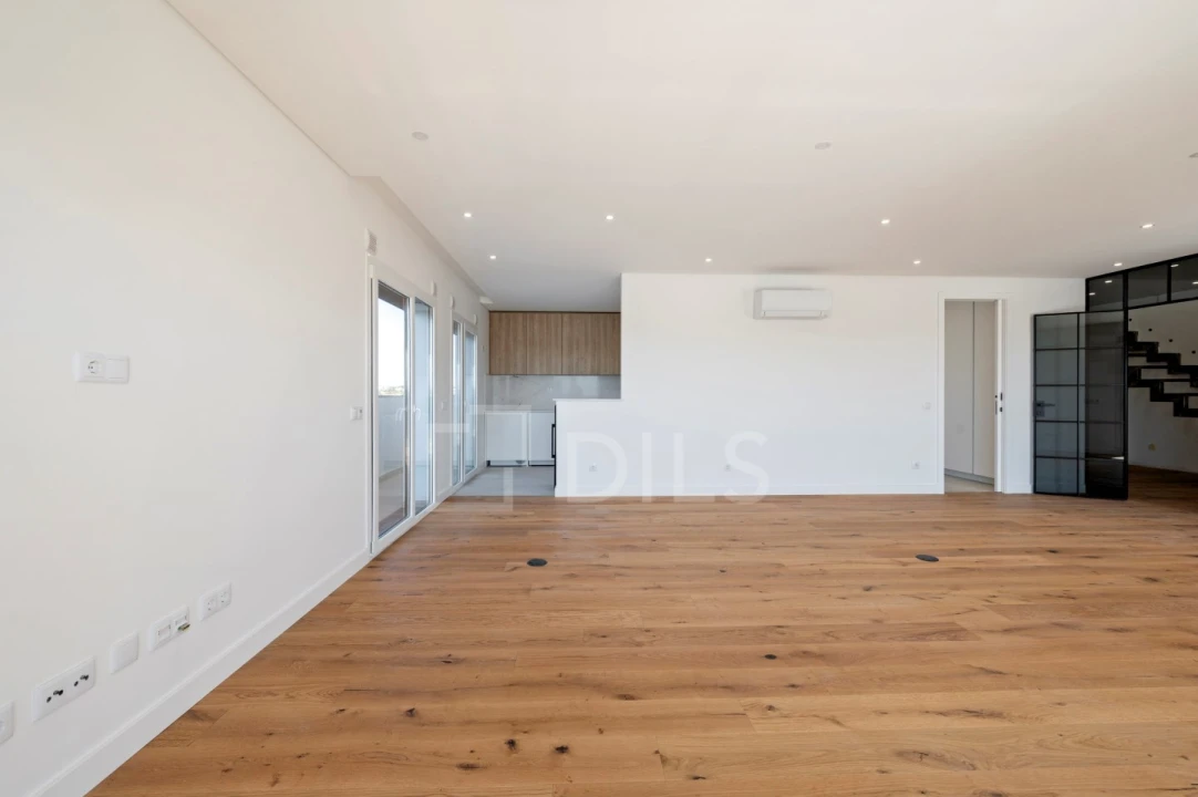 Apartamento T3 para Venda em Laranjeiro e Feijó Foto 9