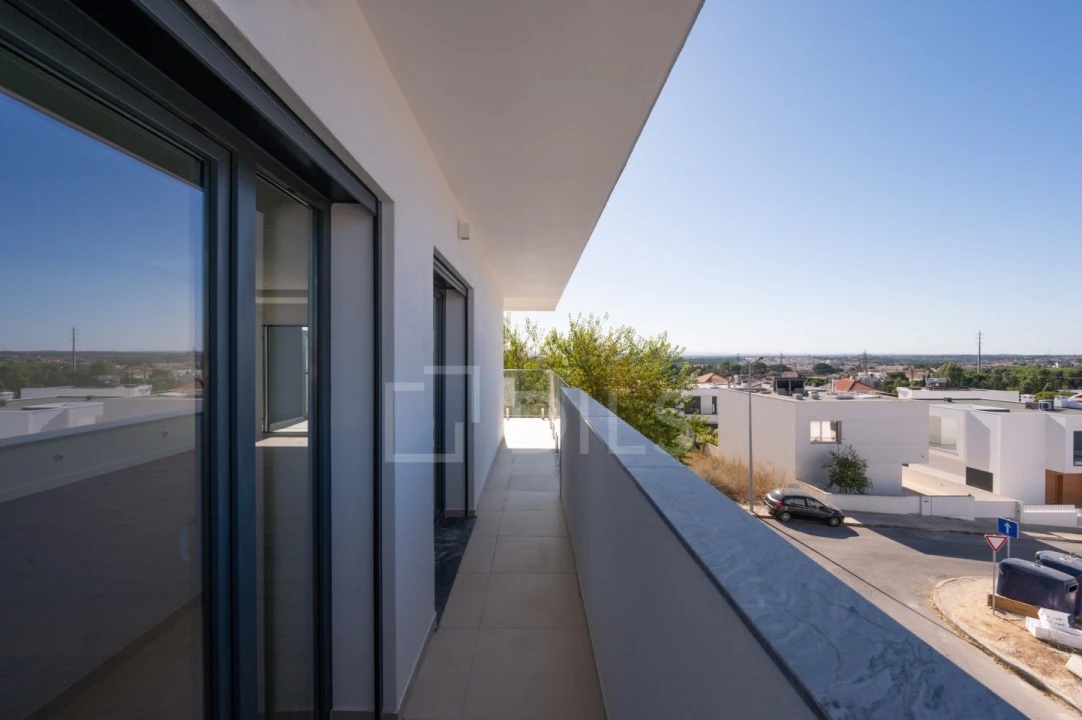 Apartamento T3 para Venda em Laranjeiro e Feijó Foto 38