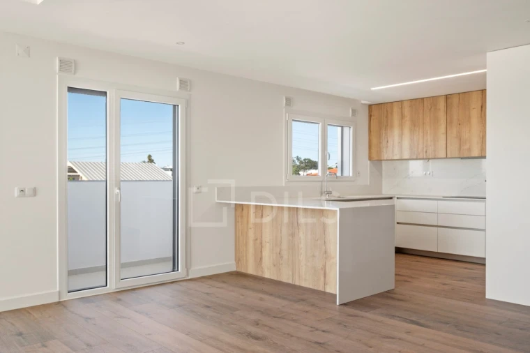 Apartamento T3 para Venda em Laranjeiro e Feijó Foto 5