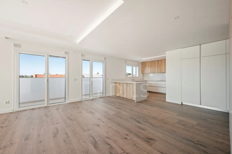 Apartamento T3 para Venda em Laranjeiro e Feijó Foto 23