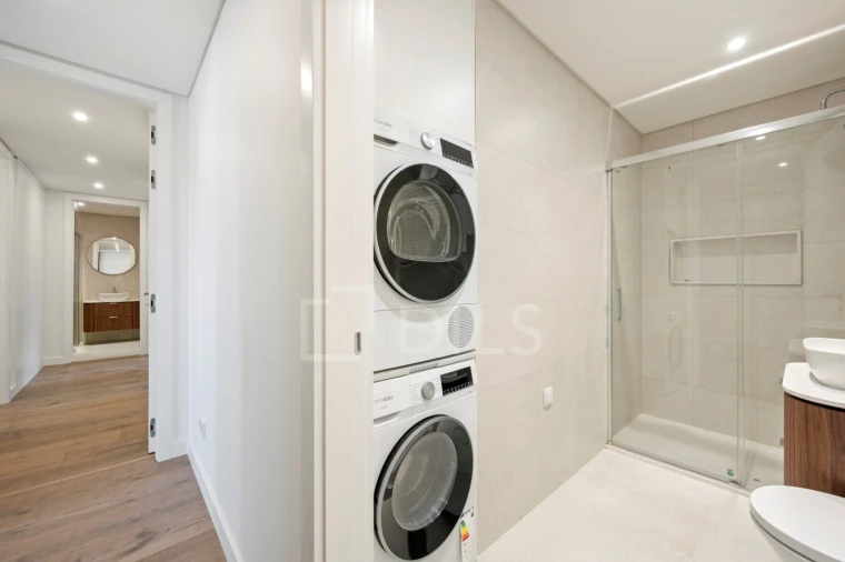 Apartamento T3 para Venda em Laranjeiro e Feijó Foto 28