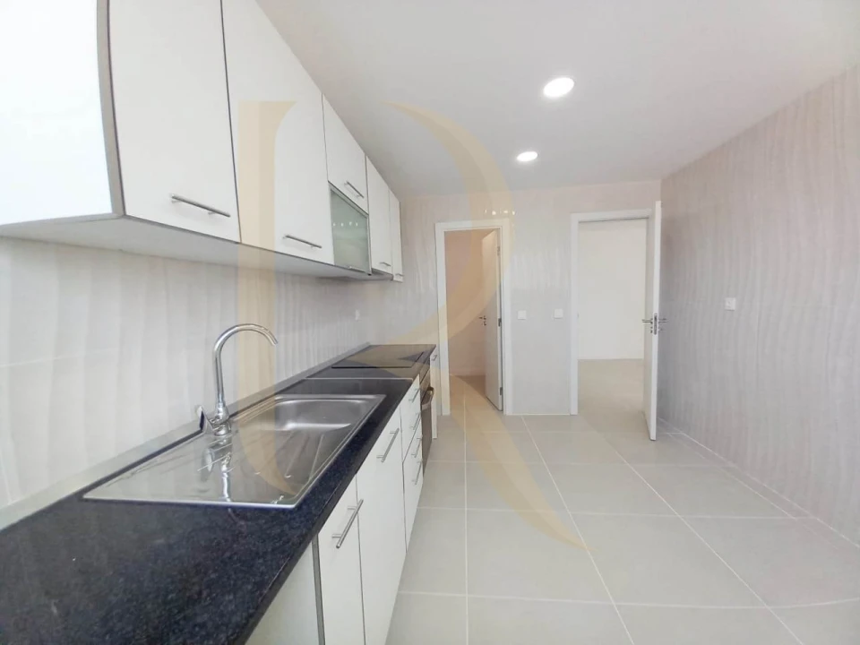 Apartamento T3 para Venda em Amora Foto 3