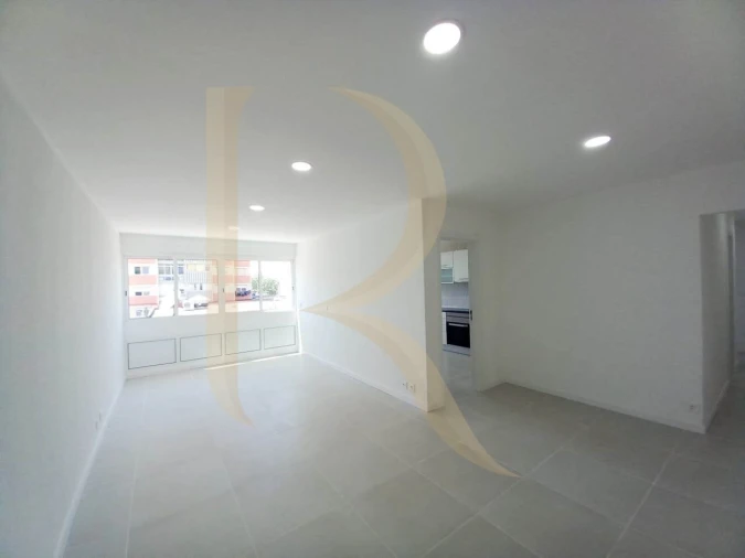 Apartamento T3 para Venda em Amora Foto 4