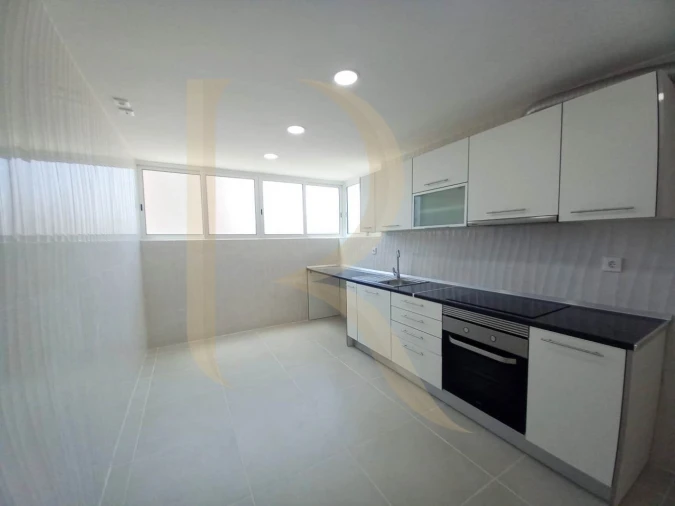 Apartamento T3 para Venda em Amora Foto 5