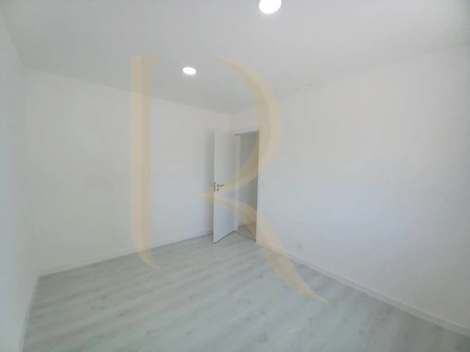 Apartamento T3 para Venda em Amora Foto 14