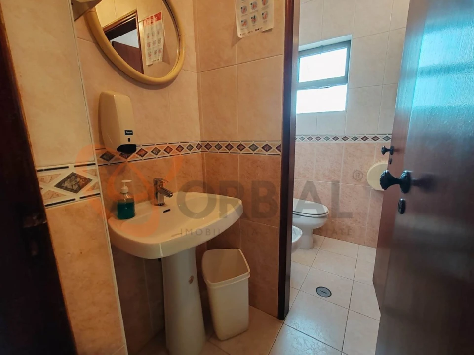 Negócio para Venda em Albufeira e Olhos de Água Foto 13