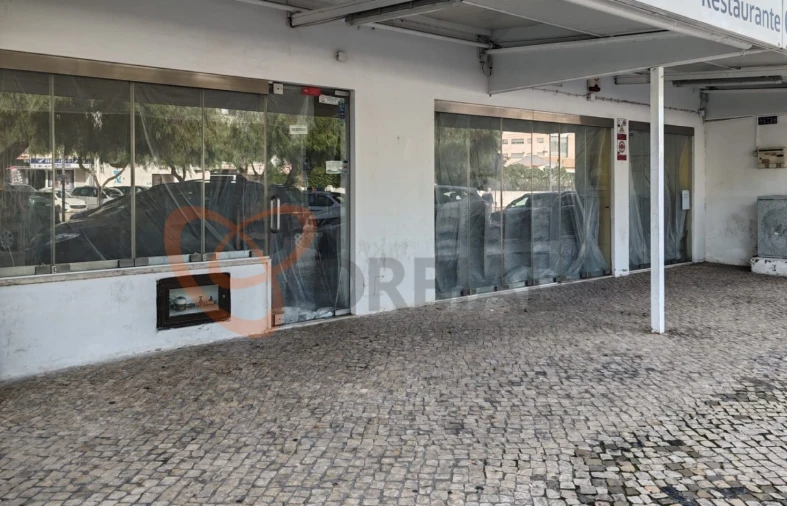 Negócio para Venda em Albufeira e Olhos de Água Foto 2