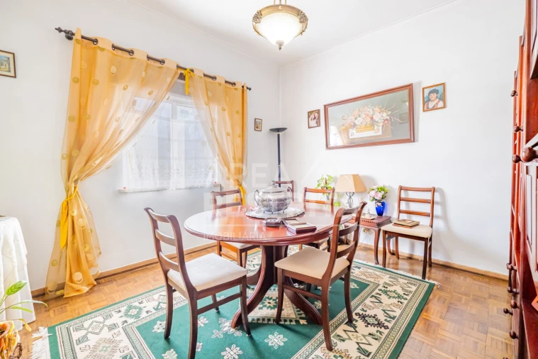 Moradia T3 para Venda em Corroios Foto 13