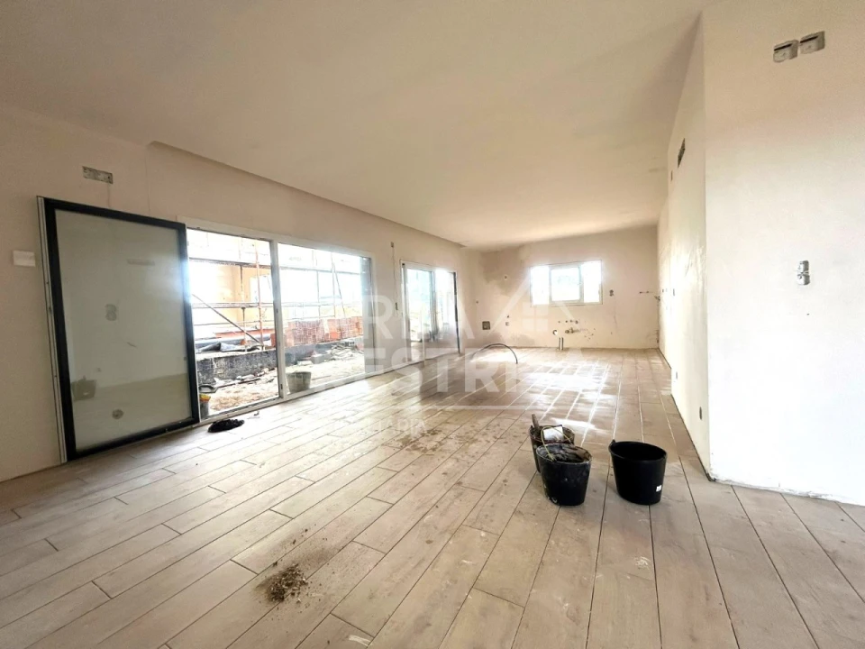 Moradia T4 para Venda em Quinta do Anjo Foto 6