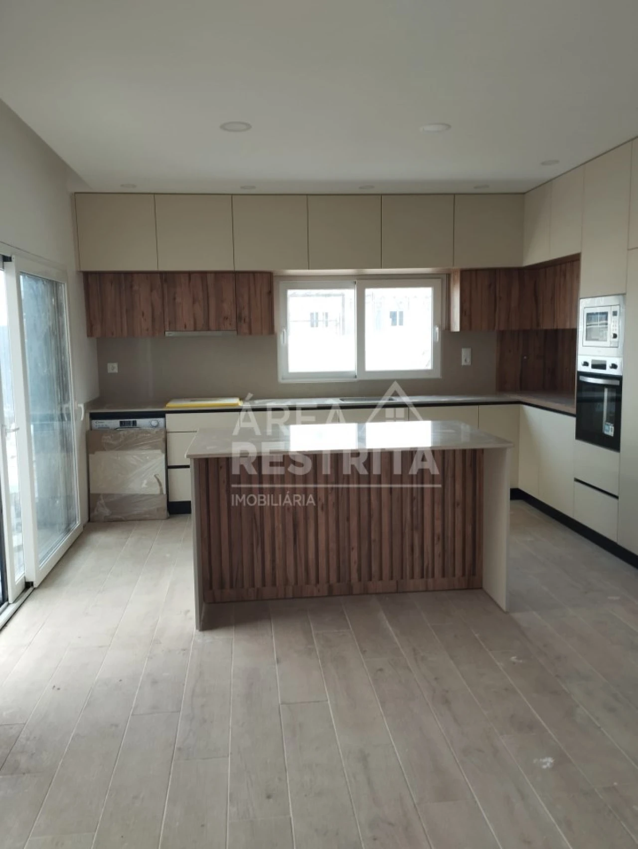 Moradia T4 para Venda em Quinta do Anjo Foto 2