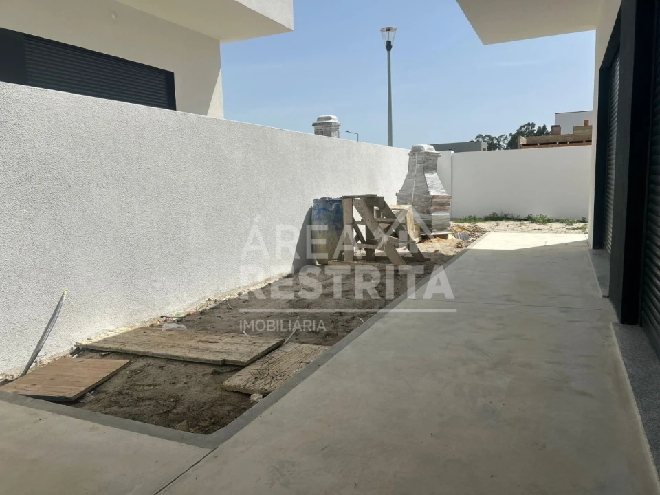Moradia T4 para Venda em Quinta do Anjo Foto 32