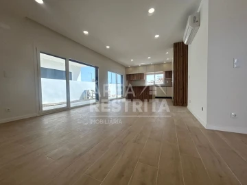 Moradia T4 para Venda em Quinta do Anjo