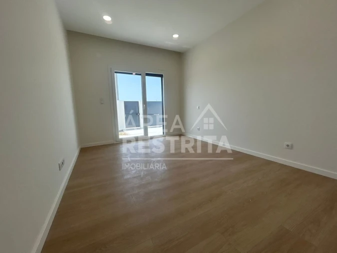 Moradia T4 para Venda em Quinta do Anjo Foto 17