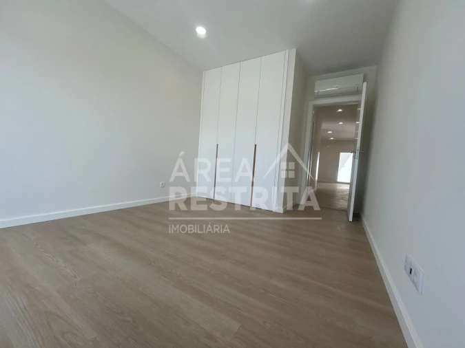 Moradia T4 para Venda em Quinta do Anjo Foto 28