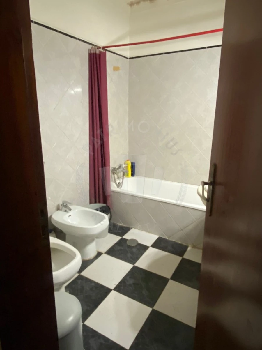 Apartamento T2 para Venda em Sines Foto 11