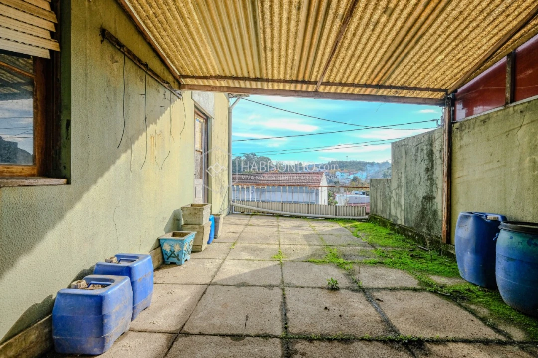 Armazém para Venda em Milheiros Foto 9