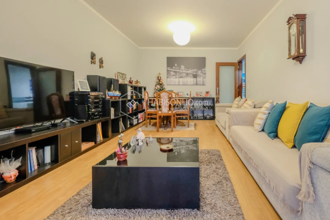 Apartamento T2 para Venda em Valongo Foto 3