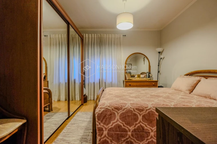 Apartamento T2 para Venda em Valongo Foto 14