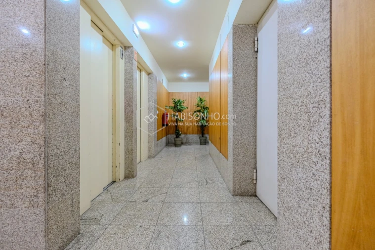 Apartamento T2 para Venda em Valongo Foto 19