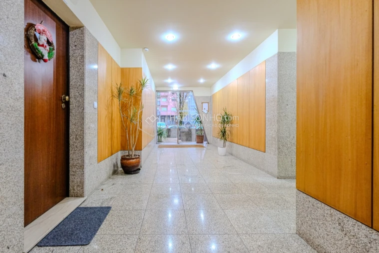 Apartamento T2 para Venda em Valongo Foto 21