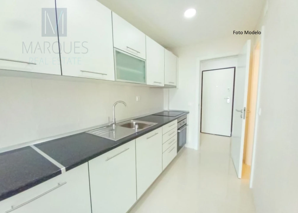 Apartamento T3 para Venda em Amora Foto 3
