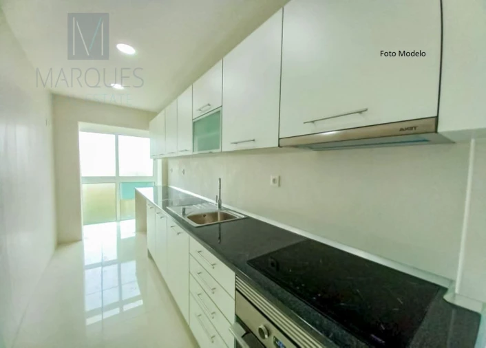 Apartamento T3 para Venda em Amora Foto 1