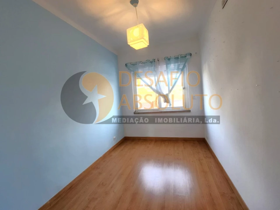 Apartamento T3 para Venda em Seixal, Arrentela e Aldeia de Paio Pires Foto 8