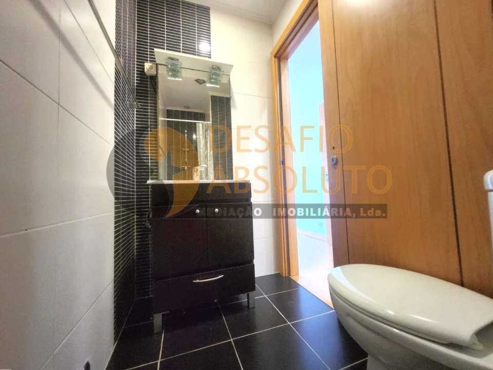 Apartamento T3 para Venda em Seixal, Arrentela e Aldeia de Paio Pires Foto 11