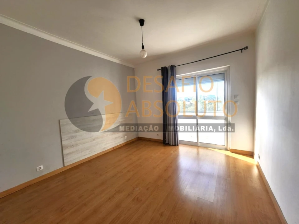 Apartamento T3 para Venda em Seixal, Arrentela e Aldeia de Paio Pires Foto 15