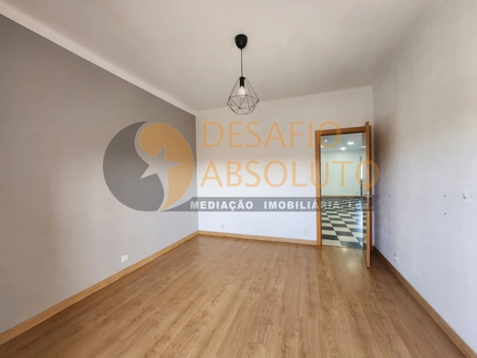 Apartamento T3 para Venda em Seixal, Arrentela e Aldeia de Paio Pires Foto 17