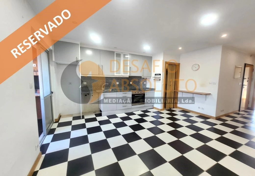 Apartamento T3 para Venda em Seixal, Arrentela e Aldeia de Paio Pires Foto 1