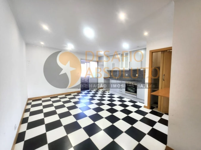 Apartamento T3 para Venda em Seixal, Arrentela e Aldeia de Paio Pires Foto 4