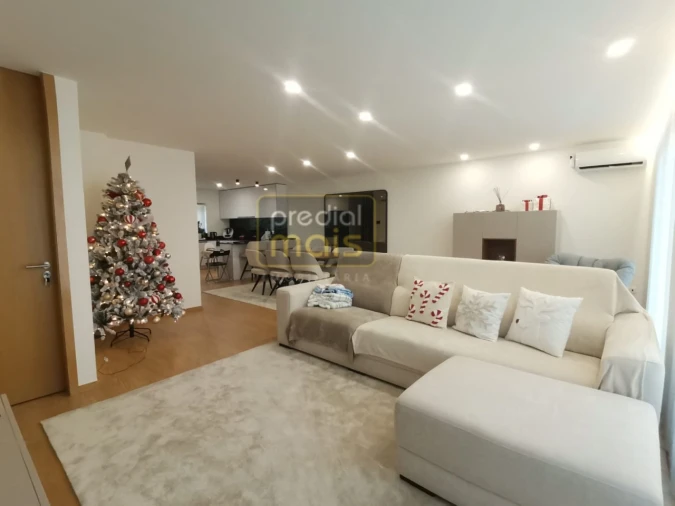 Moradia T3 para Venda em Gondifelos, Cavalões e Outiz