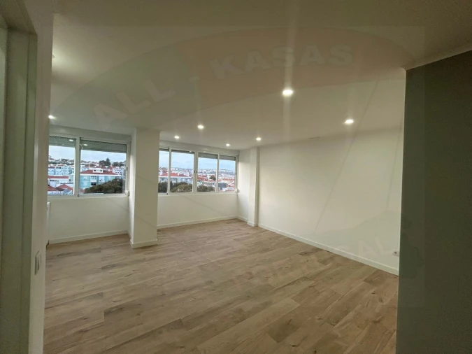 Apartamento T4 para Venda em Águas Livres Foto 5