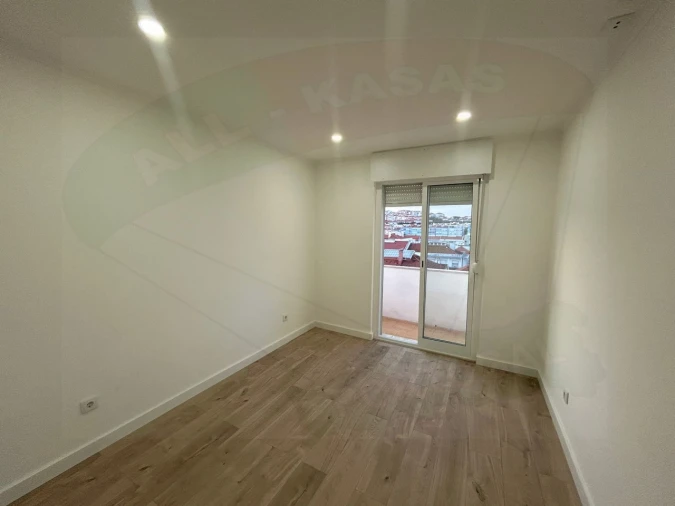 Apartamento T4 para Venda em Águas Livres Foto 20