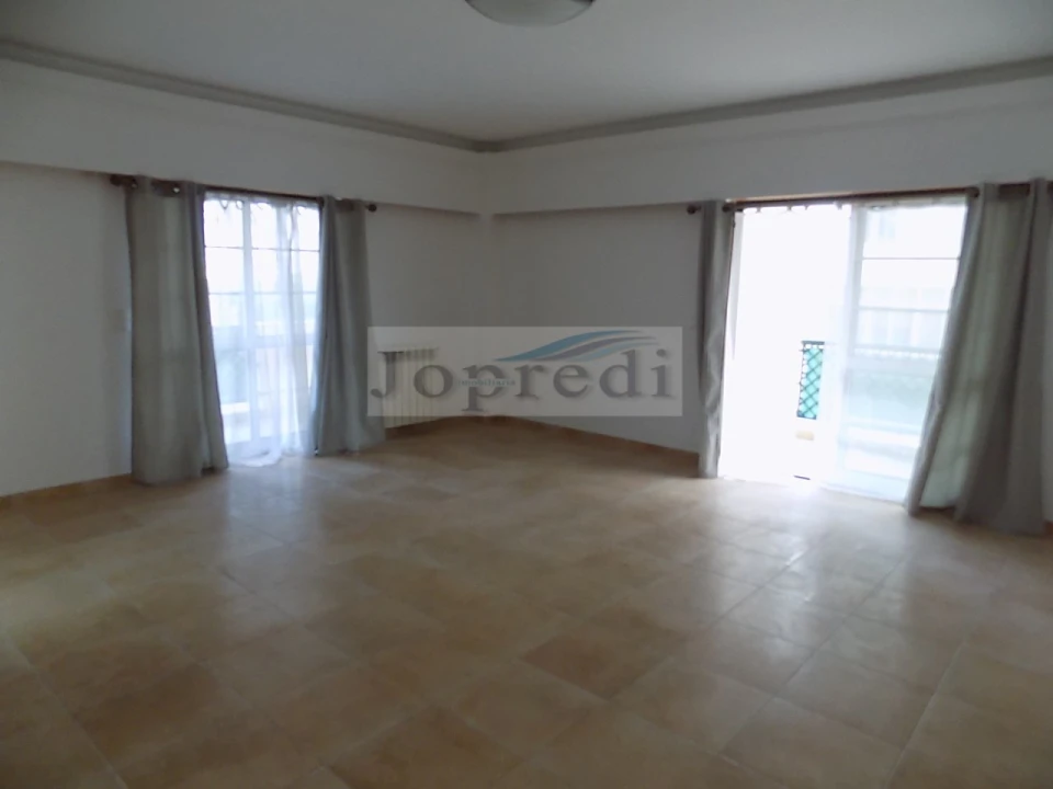 Apartamento T2 para Arrendamento em Carcavelos e Parede Foto 4