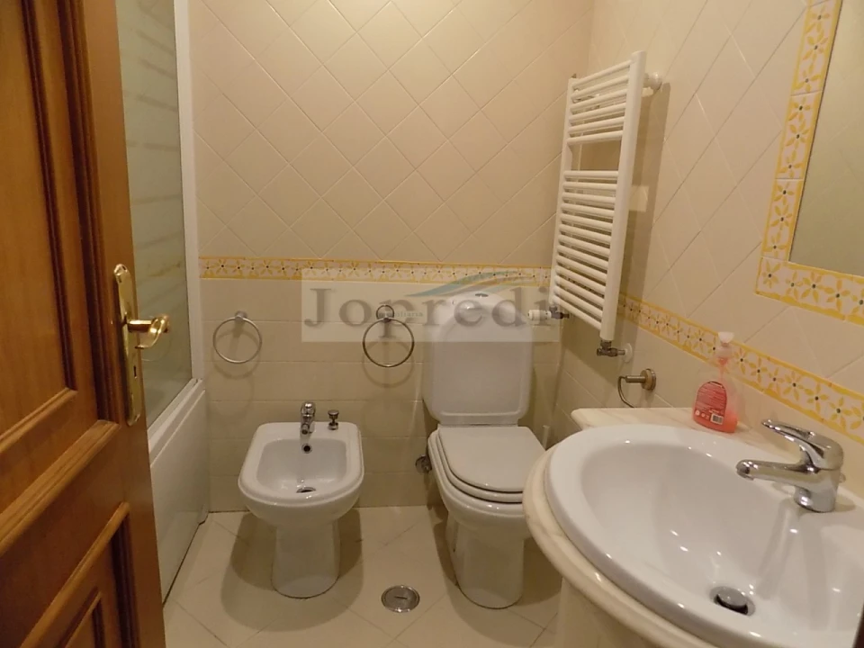 Apartamento T2 para Arrendamento em Carcavelos e Parede Foto 15