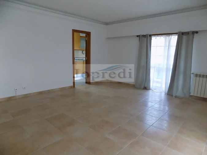 Apartamento T2 para Arrendamento em Carcavelos e Parede Foto 7
