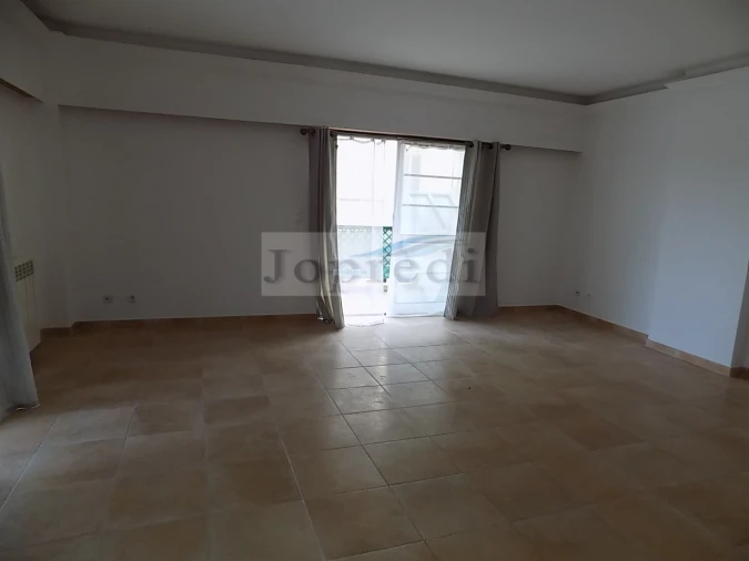 Apartamento T2 para Arrendamento em Carcavelos e Parede Foto 5